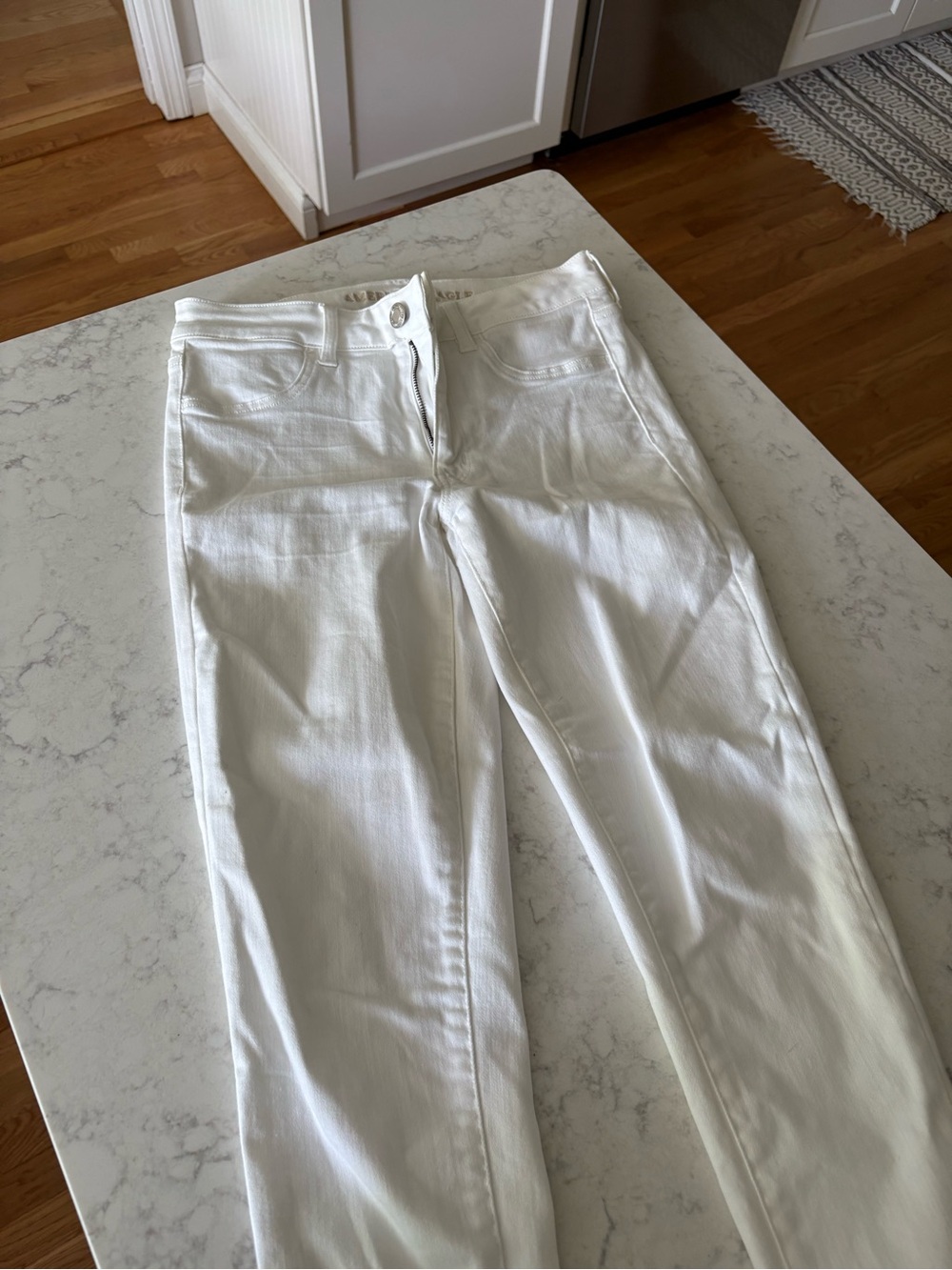 American Eagle Outfitters White Straight-Leg Jeans